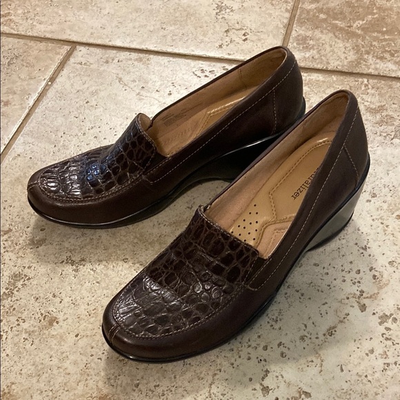 NWOB Naturalizer Loafers - Picture 2 of 7